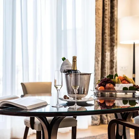 Szálloda Palazzo Parigi & Grand - Lhw 5*
