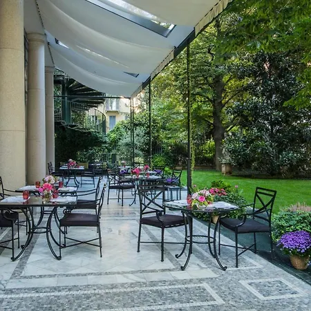 Szálloda Palazzo Parigi & Grand - Lhw 5*